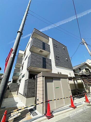 大阪府高石市高師浜３丁目 3階建