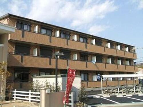 東京都八王子市兵衛２丁目 3階建 築18年4ヶ月