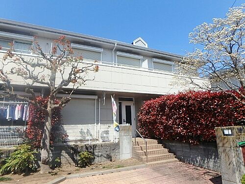 ブリージングタウン百草園Ｅ