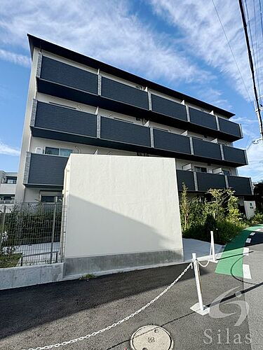 大阪府池田市石橋１丁目 4階建 築1年3ヶ月