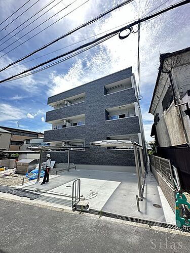 大阪府枚方市長尾元町２丁目 3階建 築1年未満