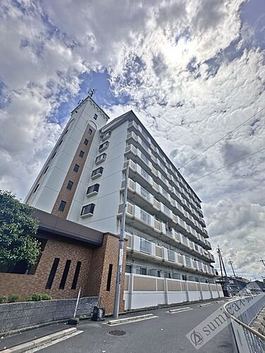 大阪府東大阪市下六万寺町３丁目 8階建