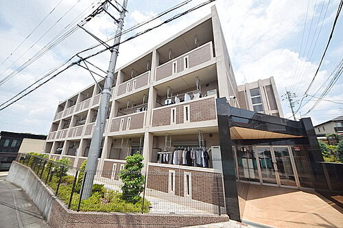 神奈川県川崎市麻生区上麻生５丁目 3階建