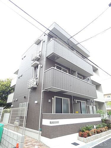 兵庫県伊丹市西台４丁目 3階建