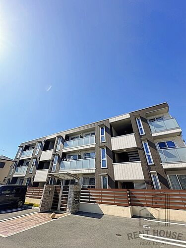 エミネンス久米田 3階建