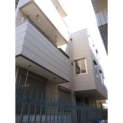 千葉県市川市広尾１丁目 3階建
