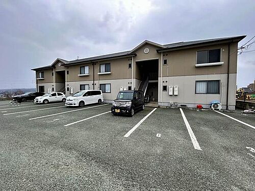 ドミール山室 2階建
