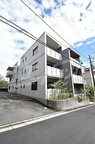 大阪府吹田市江坂町５丁目 3階建 築21年4ヶ月