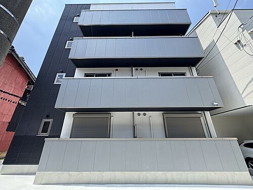 大阪府大阪市西区九条３丁目 4階建 