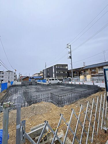大阪府岸和田市上野町東 3階建 