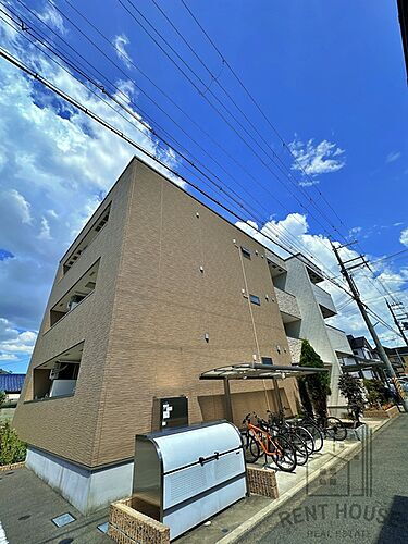 大阪府泉大津市昭和町 3階建 築8年7ヶ月