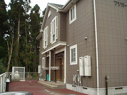 静岡県御殿場市保土沢 2階建 築25年4ヶ月