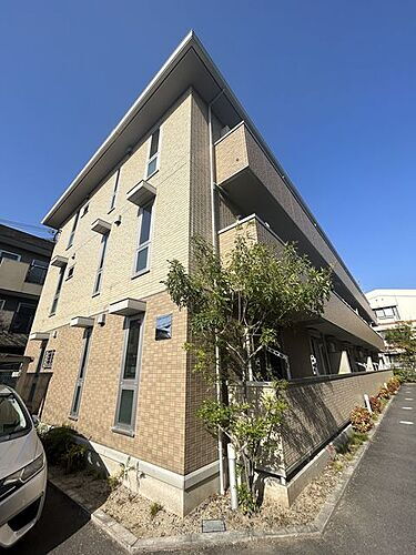 大阪府茨木市真砂１丁目 3階建