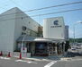 メルディアキューブ桃山 京都信用金庫 南桃山支店まで736m 桃山南口が最寄の京都信用金庫。角地に建っております。