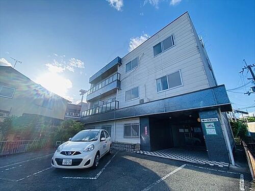 大阪府高槻市安岡寺町１丁目 築59年3ヶ月 3階建