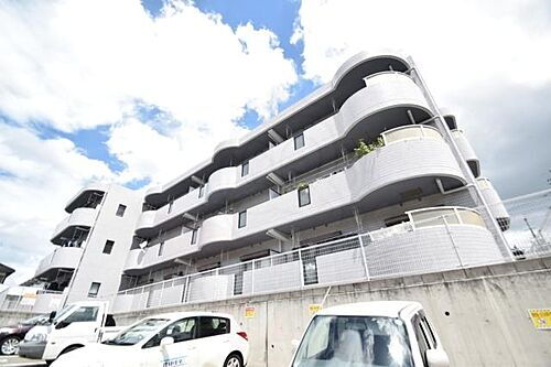 大阪府茨木市北春日丘４丁目 3階建 築30年5ヶ月