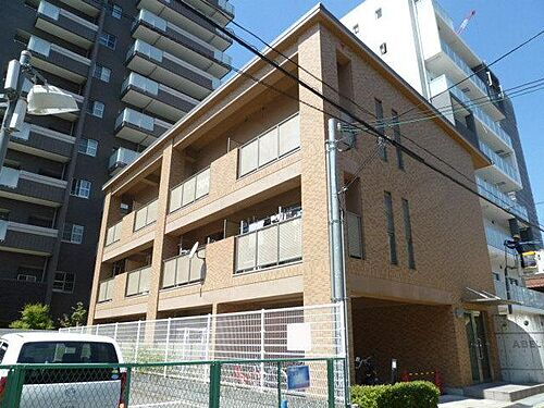 大阪府高槻市高槻町 3階建 築21年11ヶ月