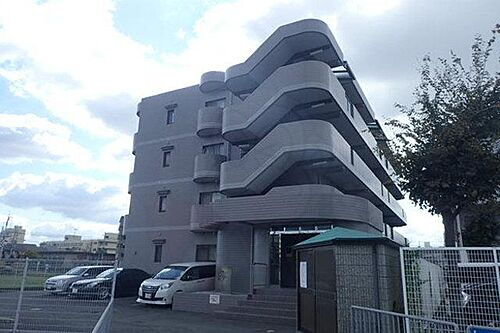 大阪府茨木市奈良町 築30年10ヶ月 4階建