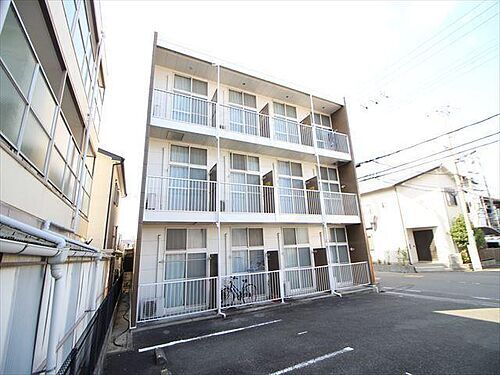 大阪府高槻市津之江町１丁目 築23年7ヶ月 3階建