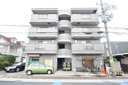 大阪府茨木市西中条町 築32年10ヶ月 4階建