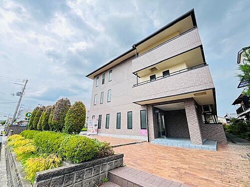 大阪府高槻市宮田町２丁目 築24年10ヶ月 3階建