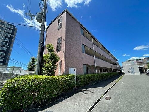 大阪府高槻市中川町 3階建 築24年11ヶ月