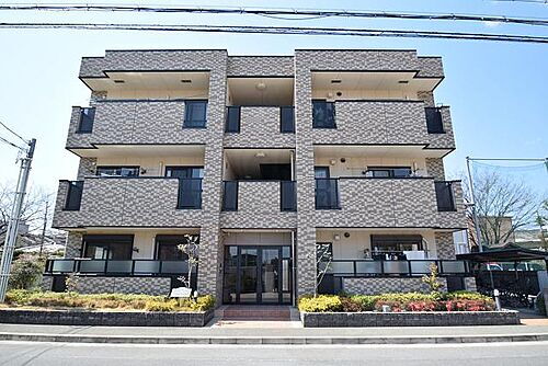 大阪府茨木市末広町 築18年11ヶ月 3階建