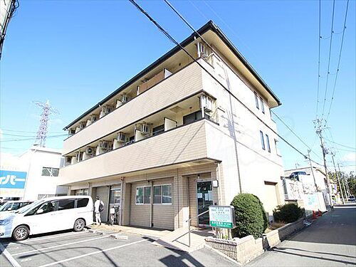 ファミール３号館 3階建