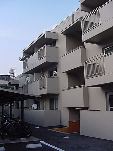 京都府京都市左京区山端滝ケ鼻町 3階建 築44年10ヶ月