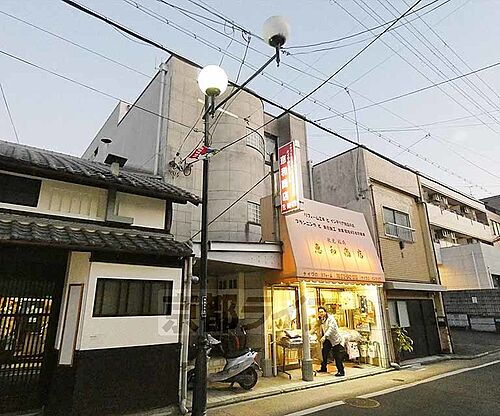 京都府京都市伏見区深草稲荷榎木橋町 地上3階地下1階建 築33年9ヶ月