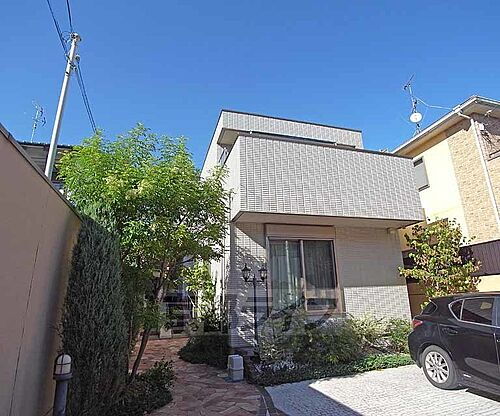 メゾンフィオーレ