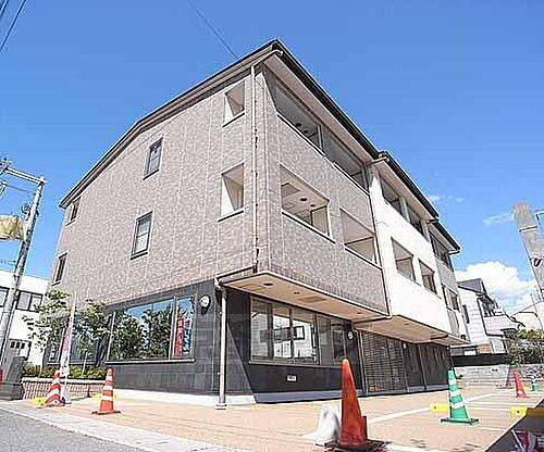 京都府京都市西京区桂上野中町 築15年11ヶ月 3階建