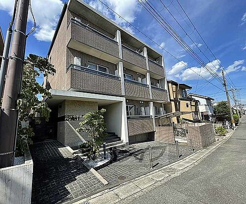 京都府京都市西京区桂野里町 築15年9ヶ月 3階建