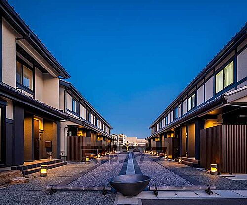 京都府京都市伏見区舞台町 築4年7ヶ月 2階建