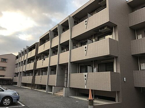 兵庫県西宮市櫨塚町 3階建 築26年5ヶ月
