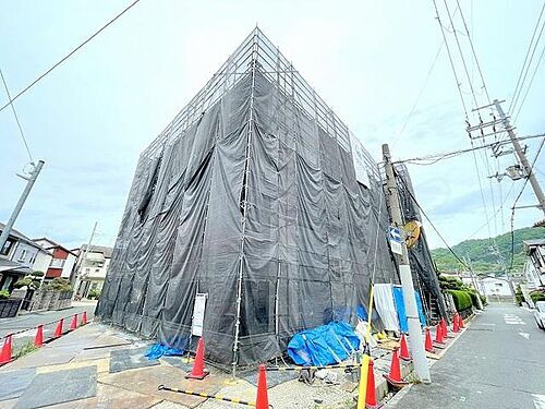 大阪府柏原市法善寺１丁目 3階建 