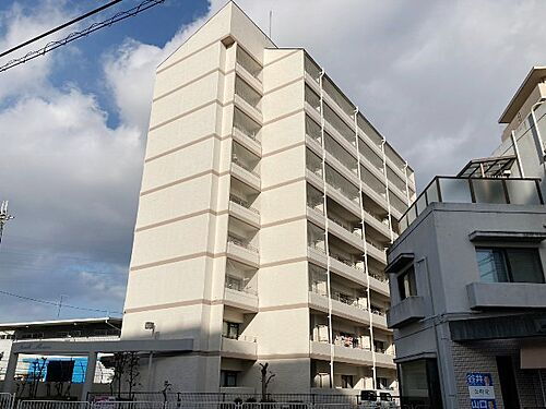 兵庫県尼崎市食満１丁目 9階建