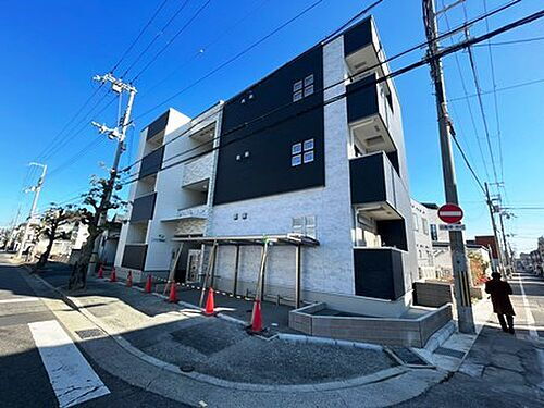 兵庫県尼崎市北大物町 3階建 築1年10ヶ月