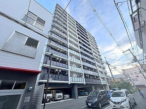 大阪府大阪市西区川口４丁目 13階建 築4年