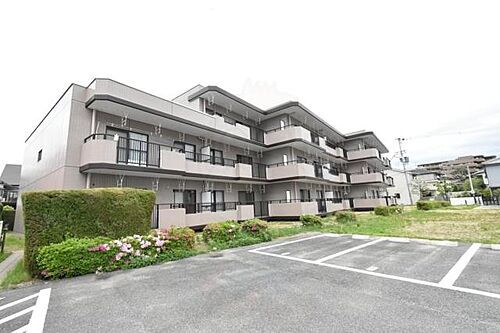 大阪府堺市西区浜寺諏訪森町西３丁 築33年7ヶ月 3階建