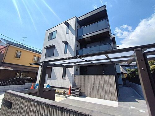 大阪府吹田市千里丘上 3階建 