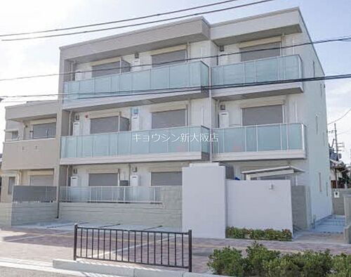 大阪府吹田市岸部中５丁目 3階建 築11年6ヶ月