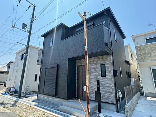 兵庫県尼崎市猪名寺１丁目  2階建