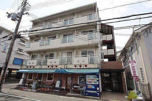 大阪府枚方市上島町 築36年9ヶ月 4階建