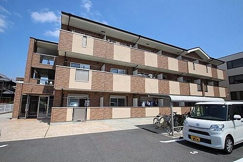 大阪府枚方市田口２丁目 築11年3ヶ月 3階建