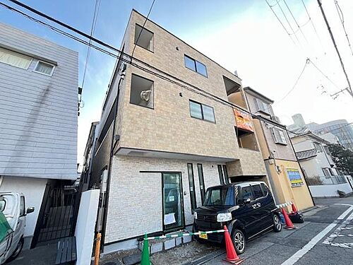 兵庫県尼崎市宮内町１丁目 3階建 築1年未満