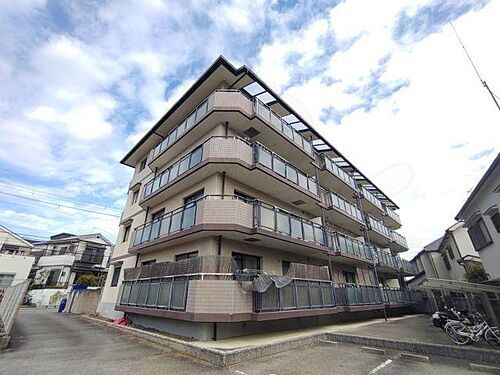 大阪府茨木市郡３丁目 築32年9ヶ月 4階建