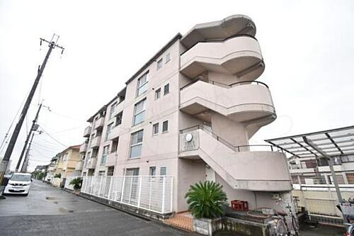 大阪府茨木市沢良宜西４丁目 築37年9ヶ月 4階建