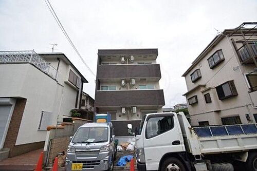 大阪府茨木市園田町 築6年2ヶ月 3階建