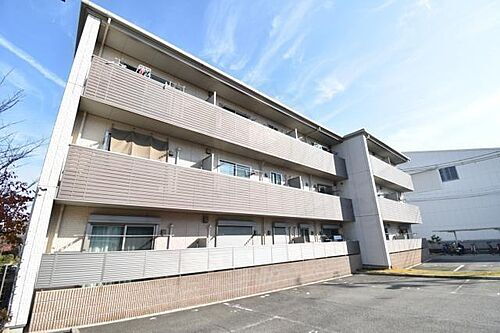 大阪府堺市堺区九間町西３丁 築15年9ヶ月 3階建